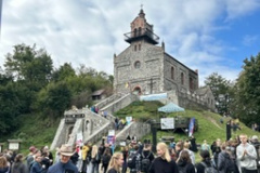 C156B25C-EDEC-425B-9FD7-76384F286D46_4_5005_c